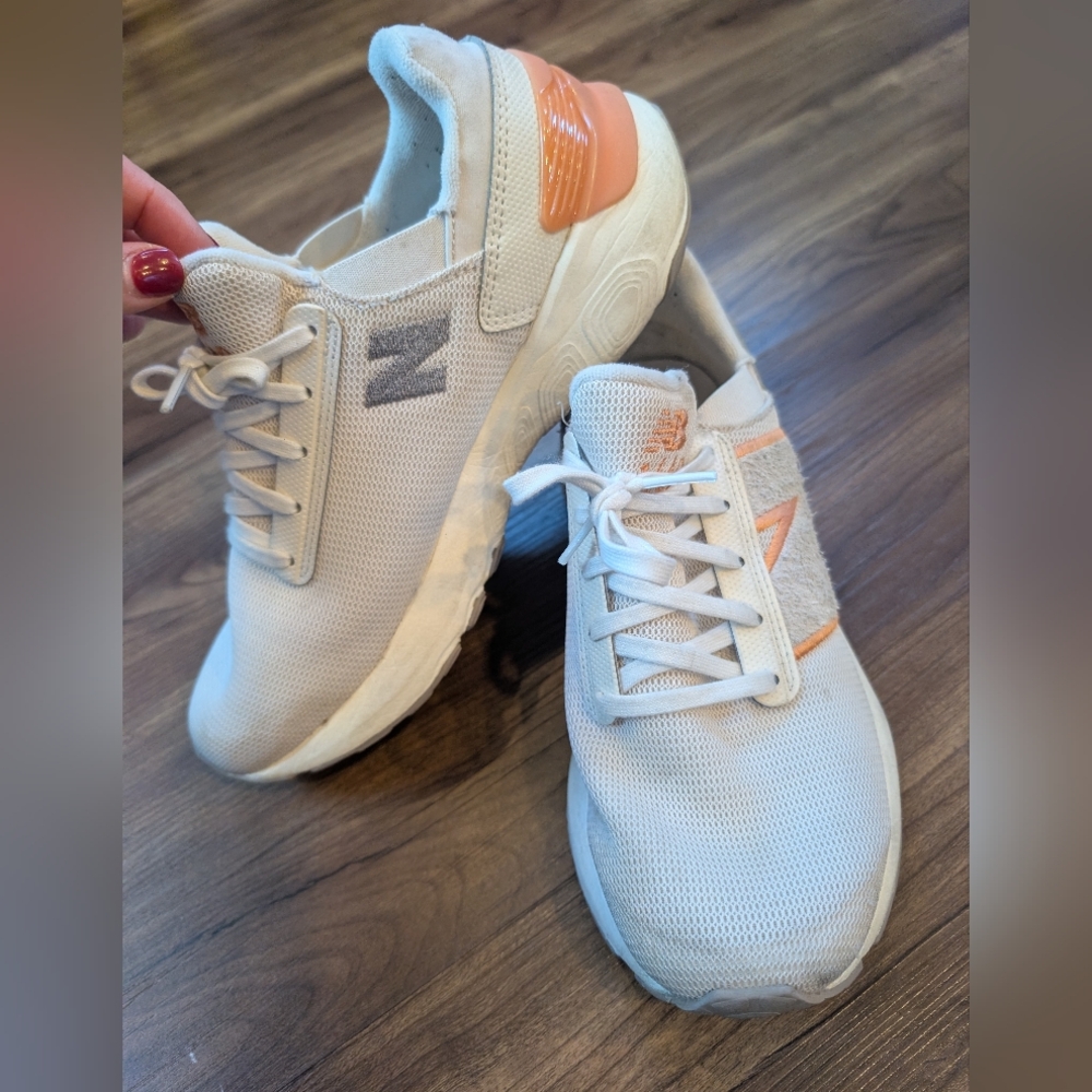 New balance women's White and Orange Sneakers